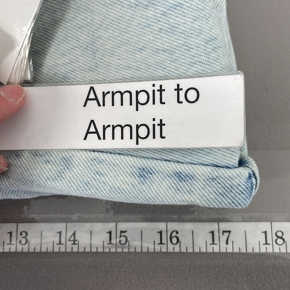 Blank NYC NWT Cropped Jacket Light Acid Wash Blue Denim Size Small - Picture 16 of 16